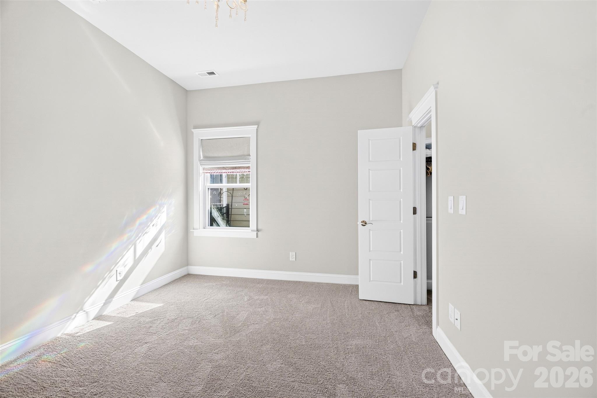 4245 Courtly Lane