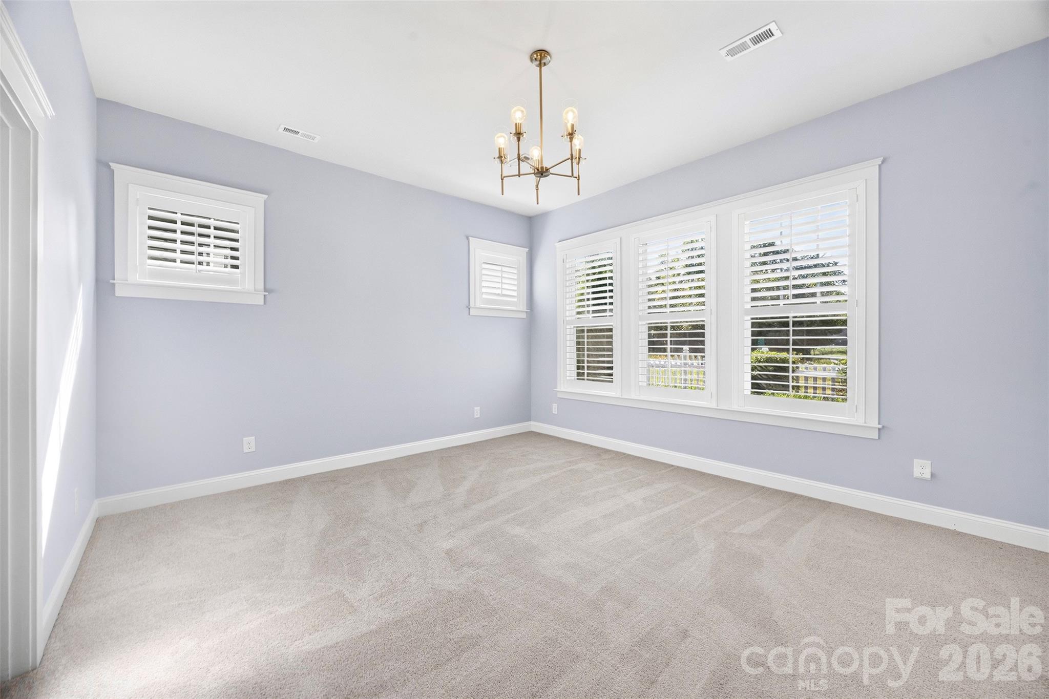 4245 Courtly Lane