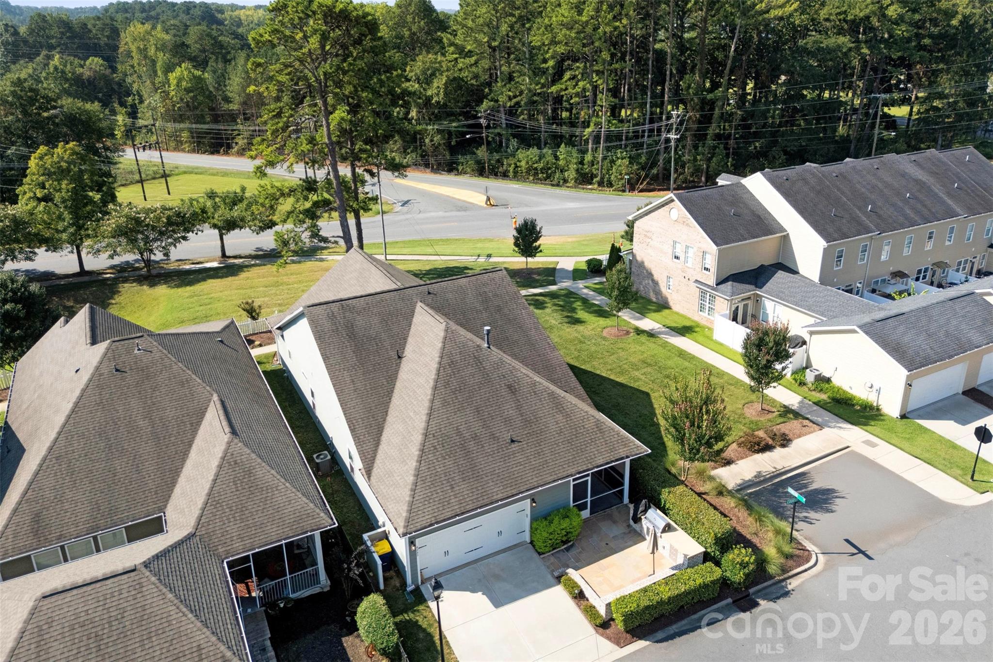 4245 Courtly Lane