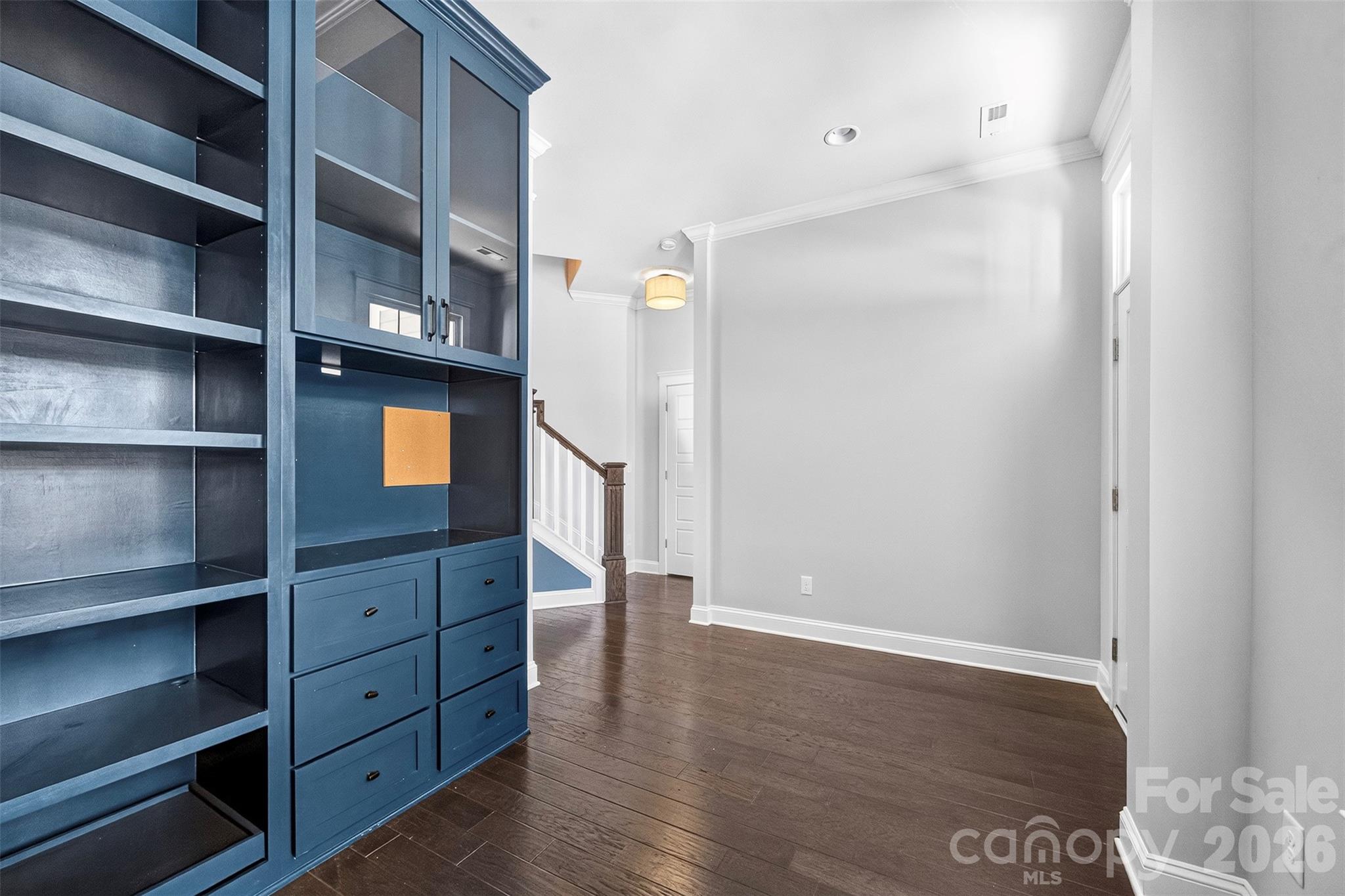 4245 Courtly Lane
