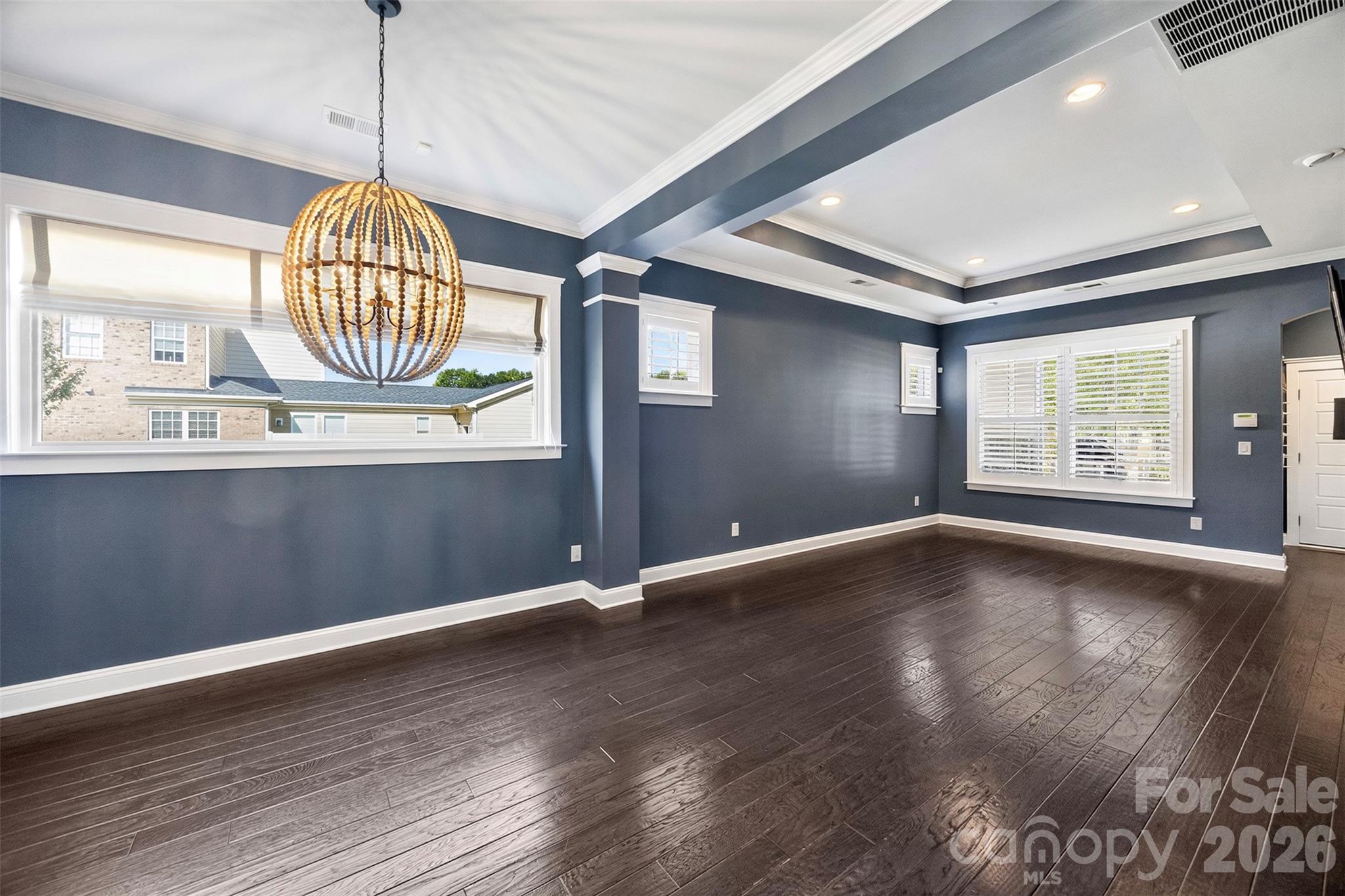4245 Courtly Lane