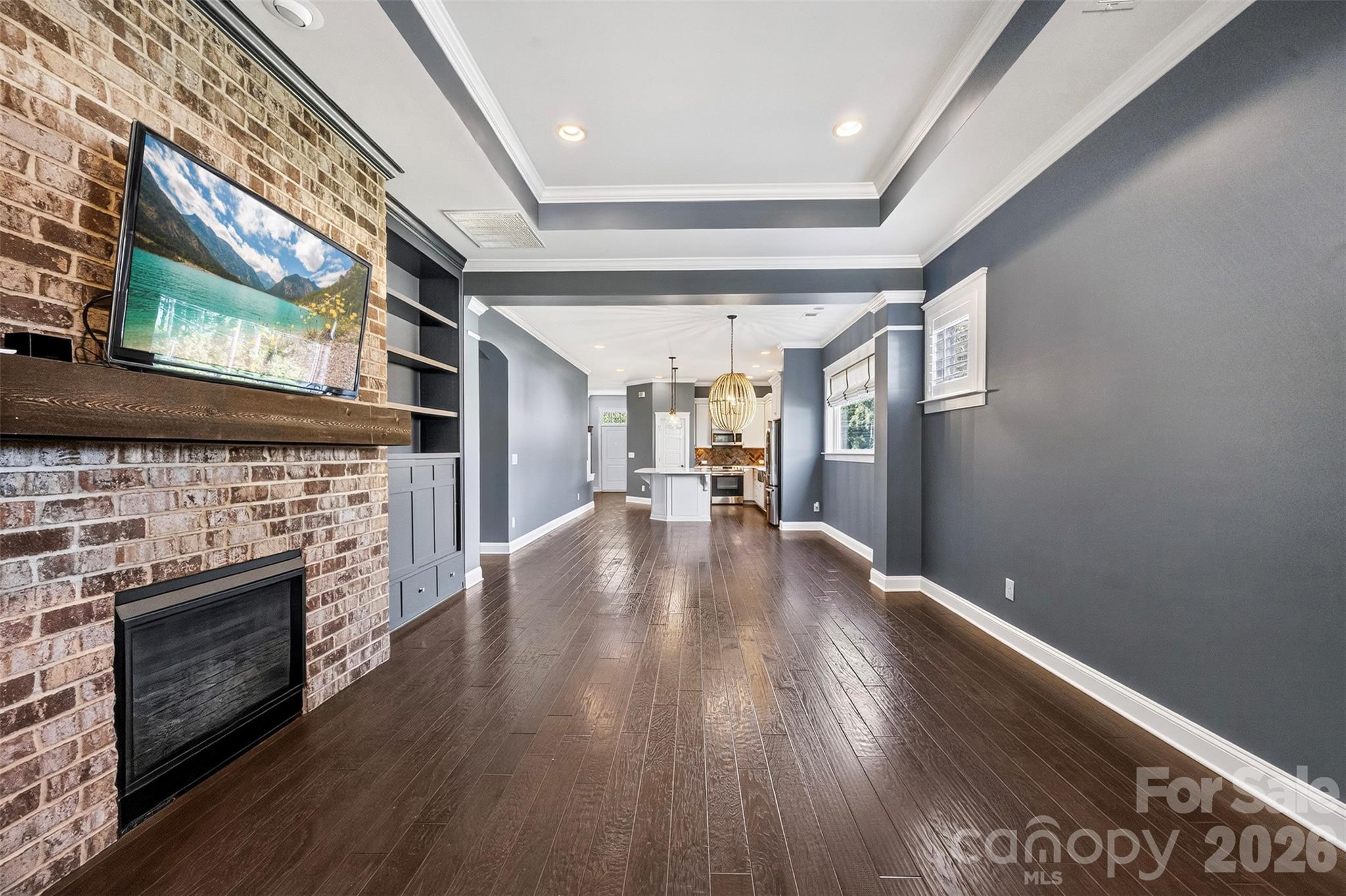 4245 Courtly Lane