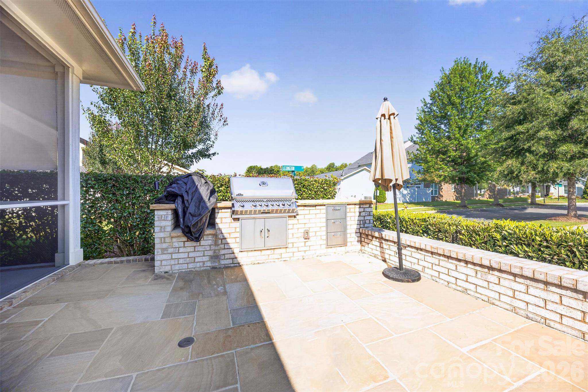 4245 Courtly Lane