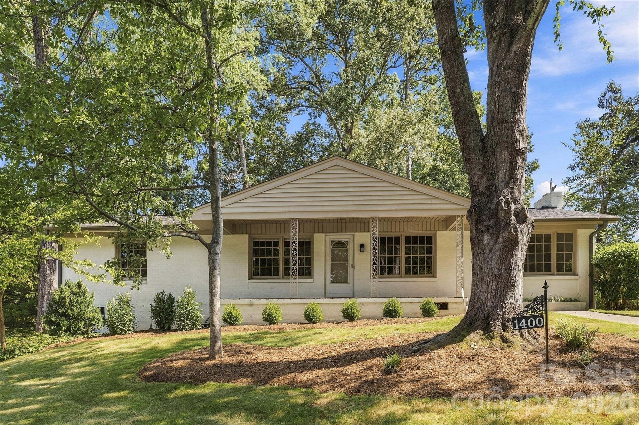 1400 Lynhurst Drive
