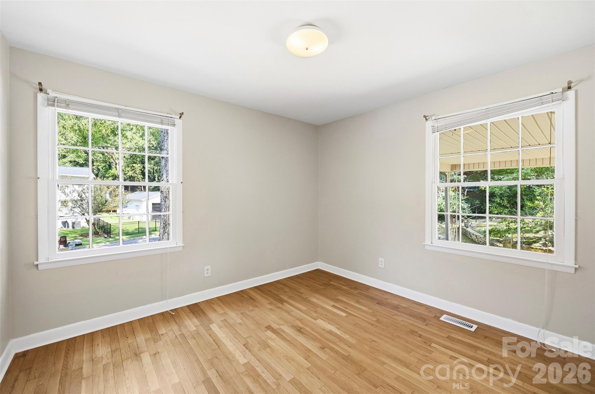 1400 Lynhurst Drive