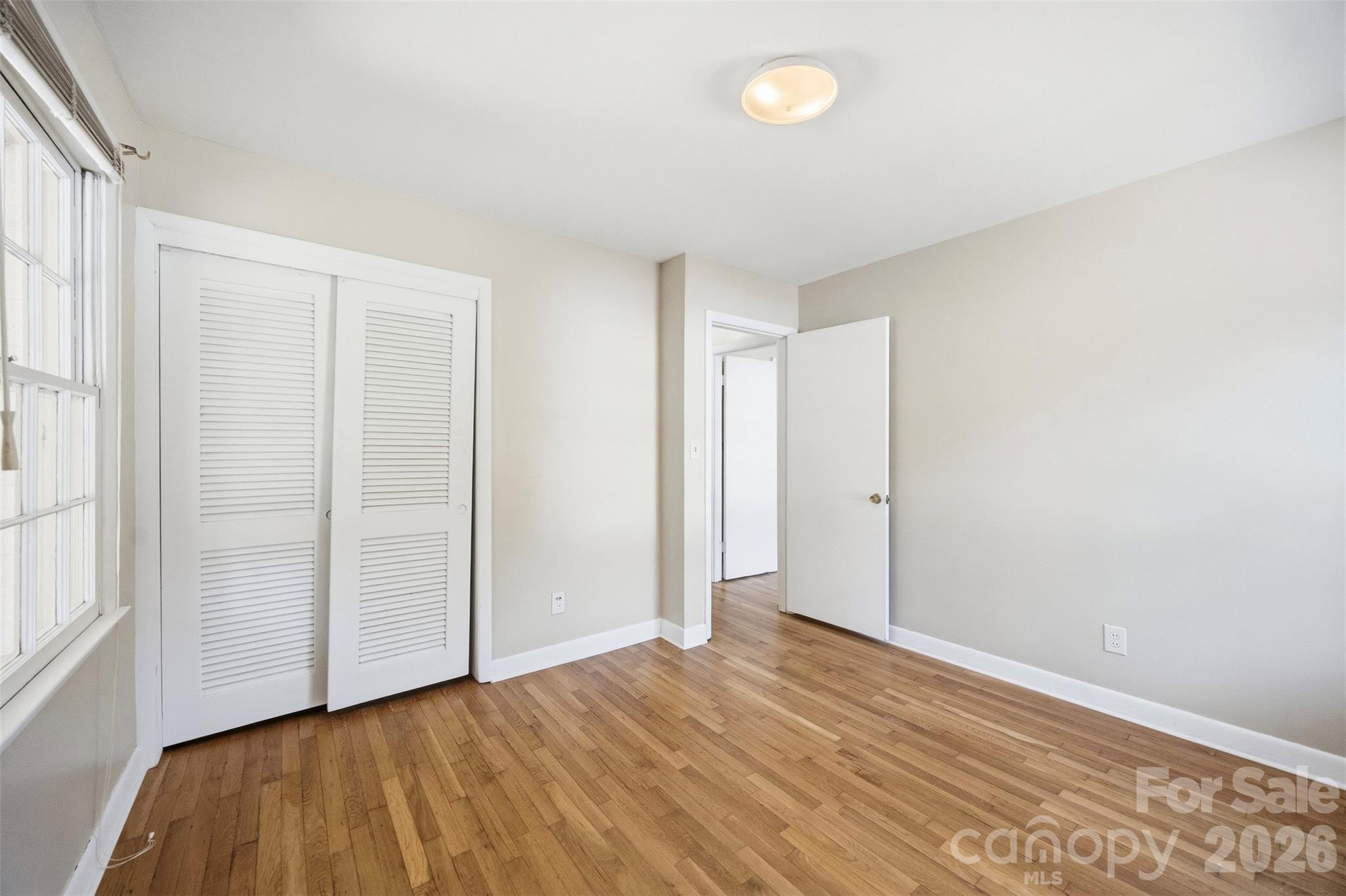 1400 Lynhurst Drive