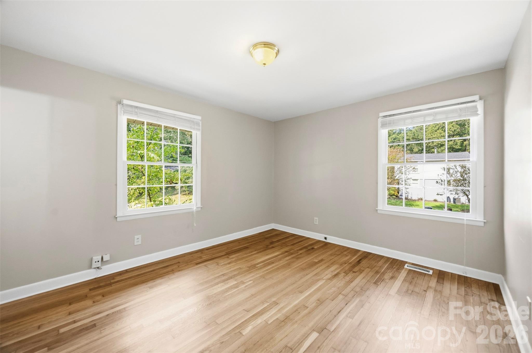1400 Lynhurst Drive