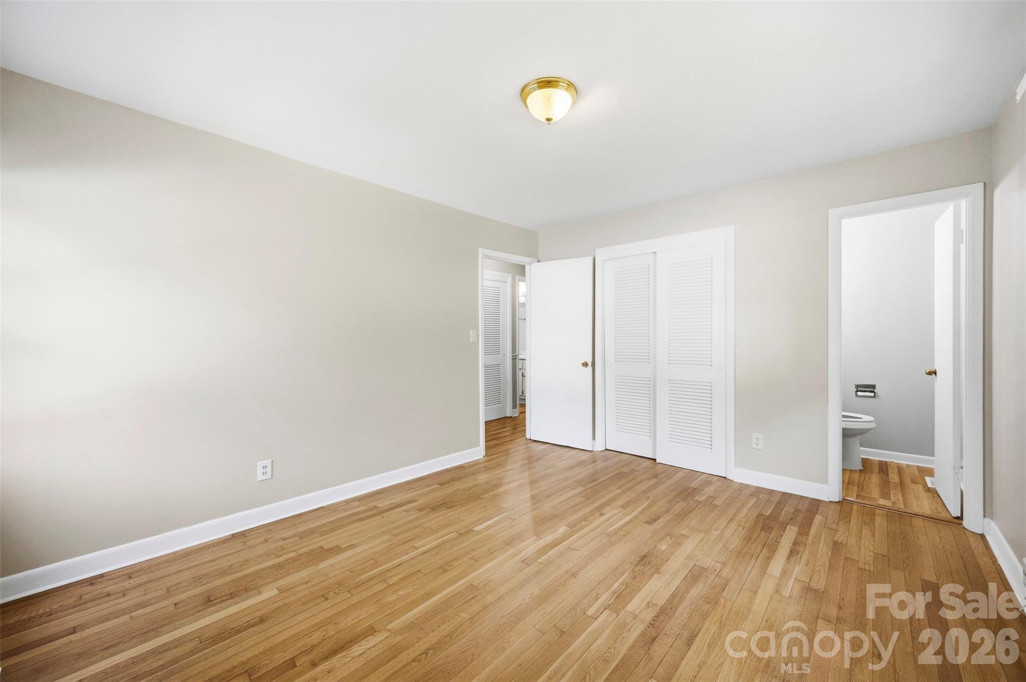 1400 Lynhurst Drive