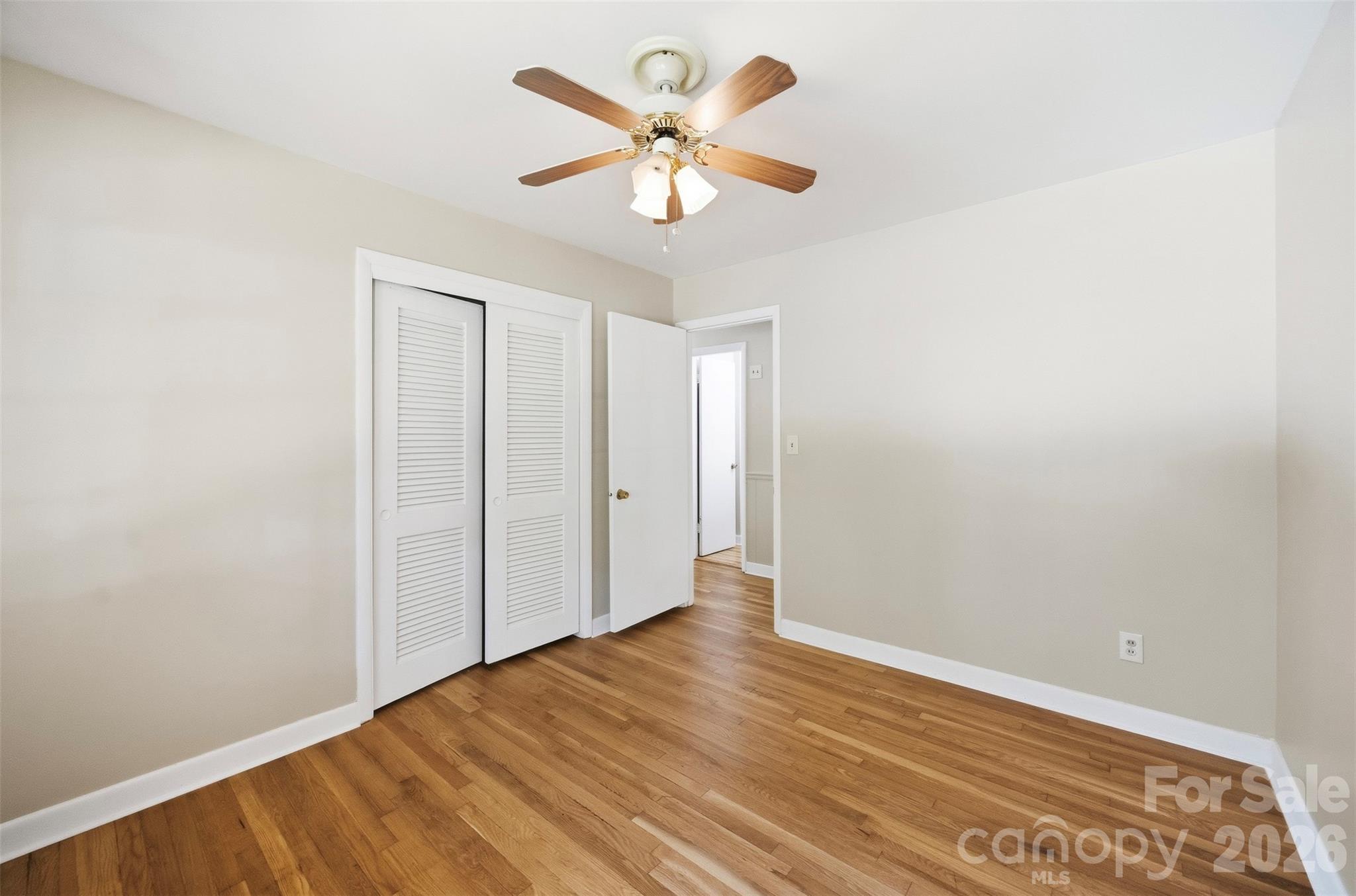 1400 Lynhurst Drive