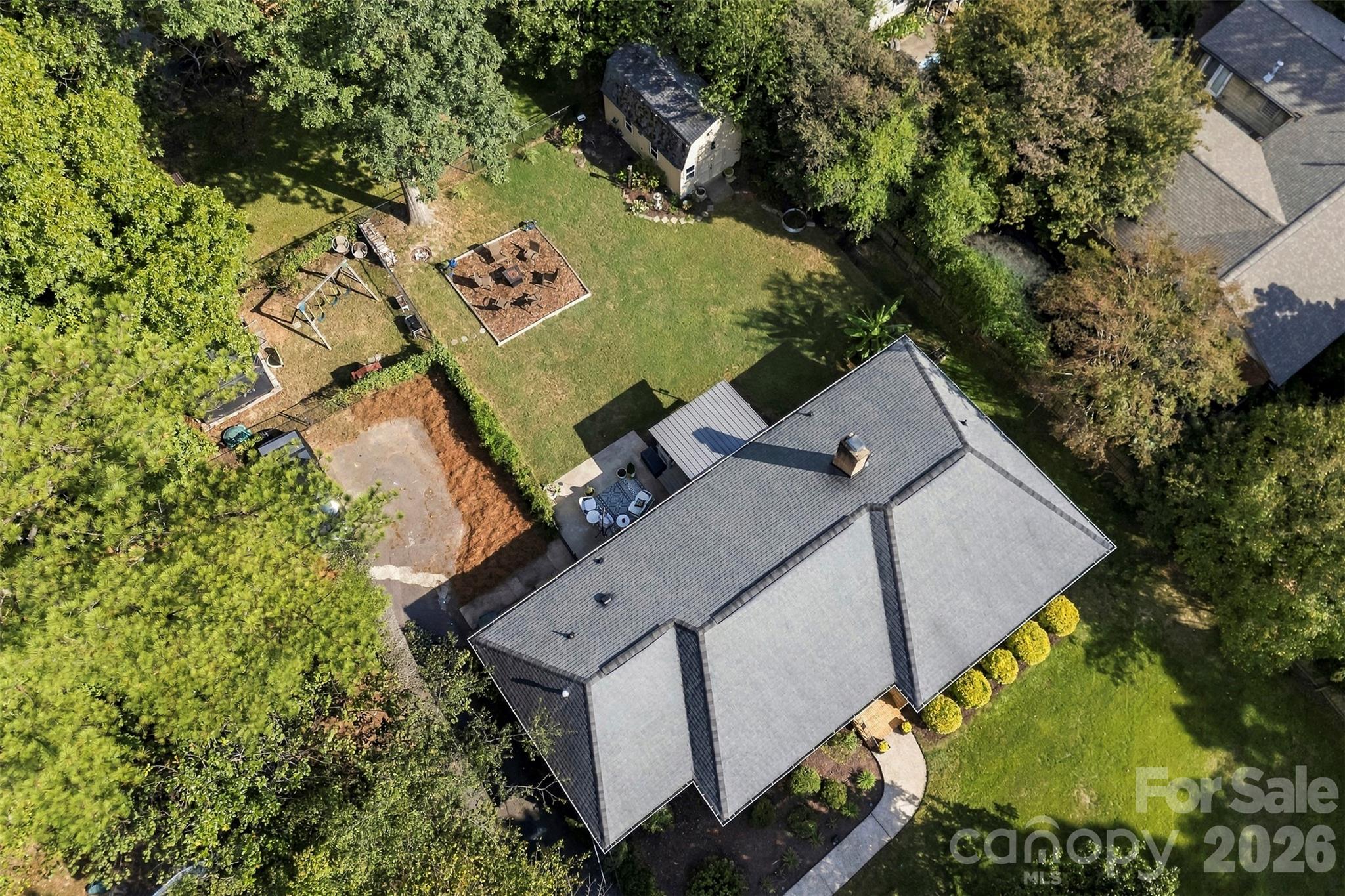 1216 Queensgate Street