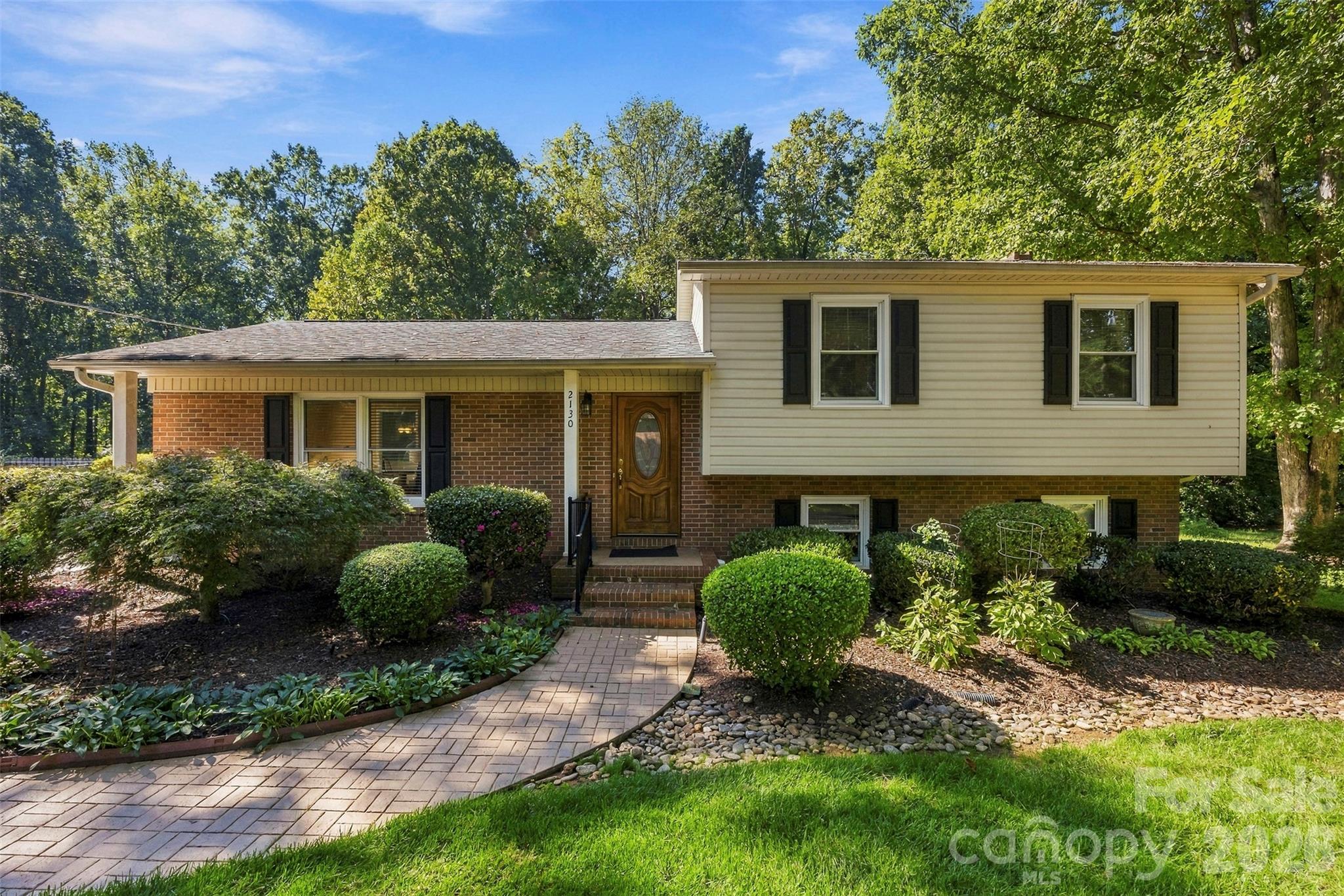 2130 Greenleaf Drive