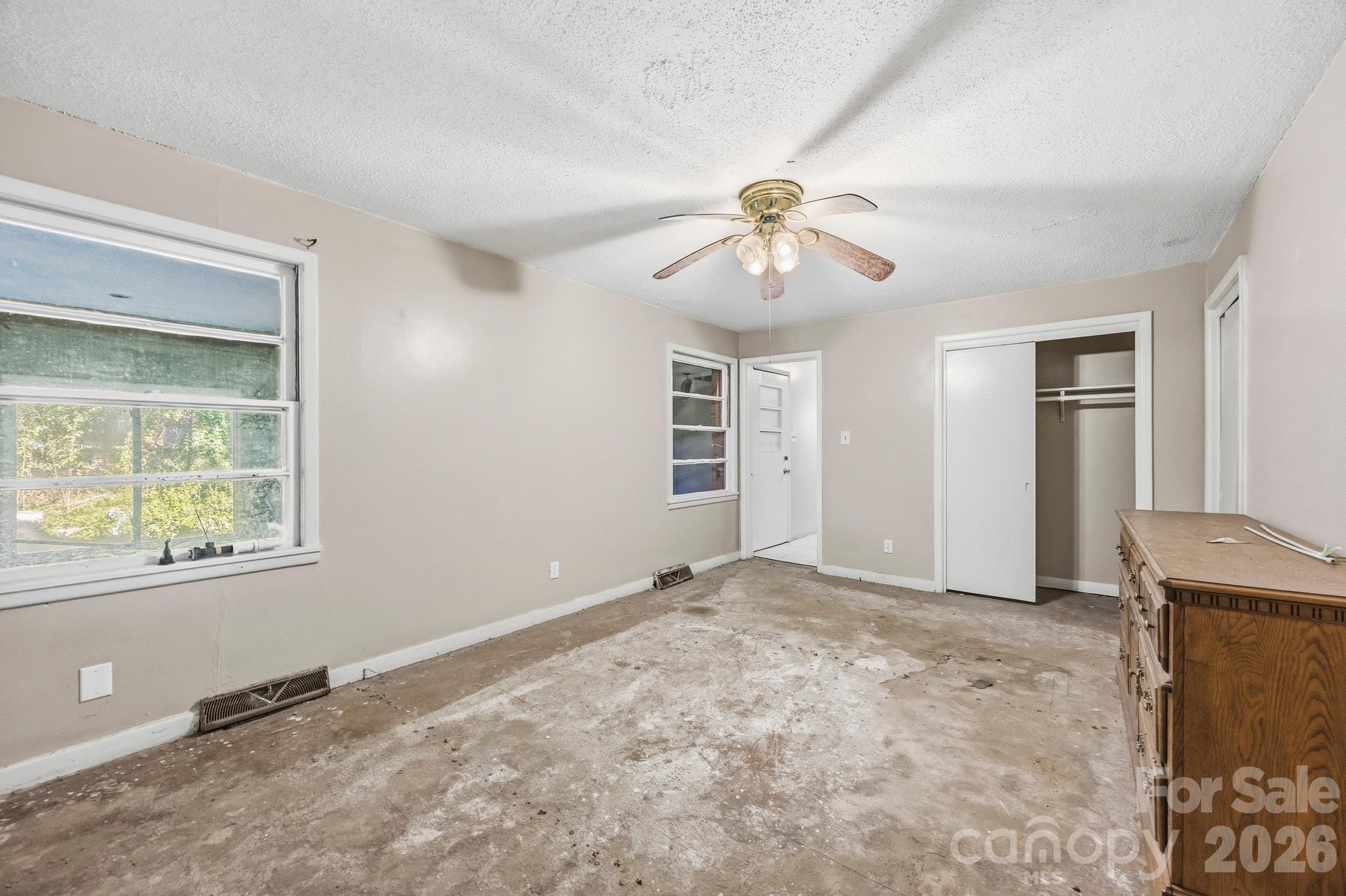 1427 Westbrook Circle