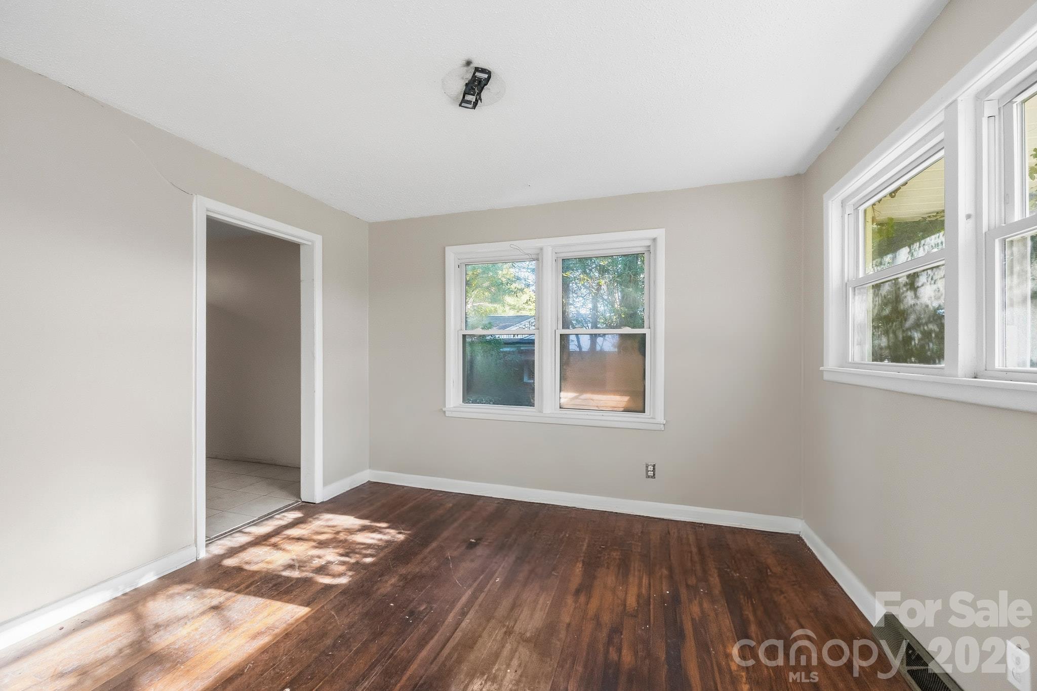 1427 Westbrook Circle