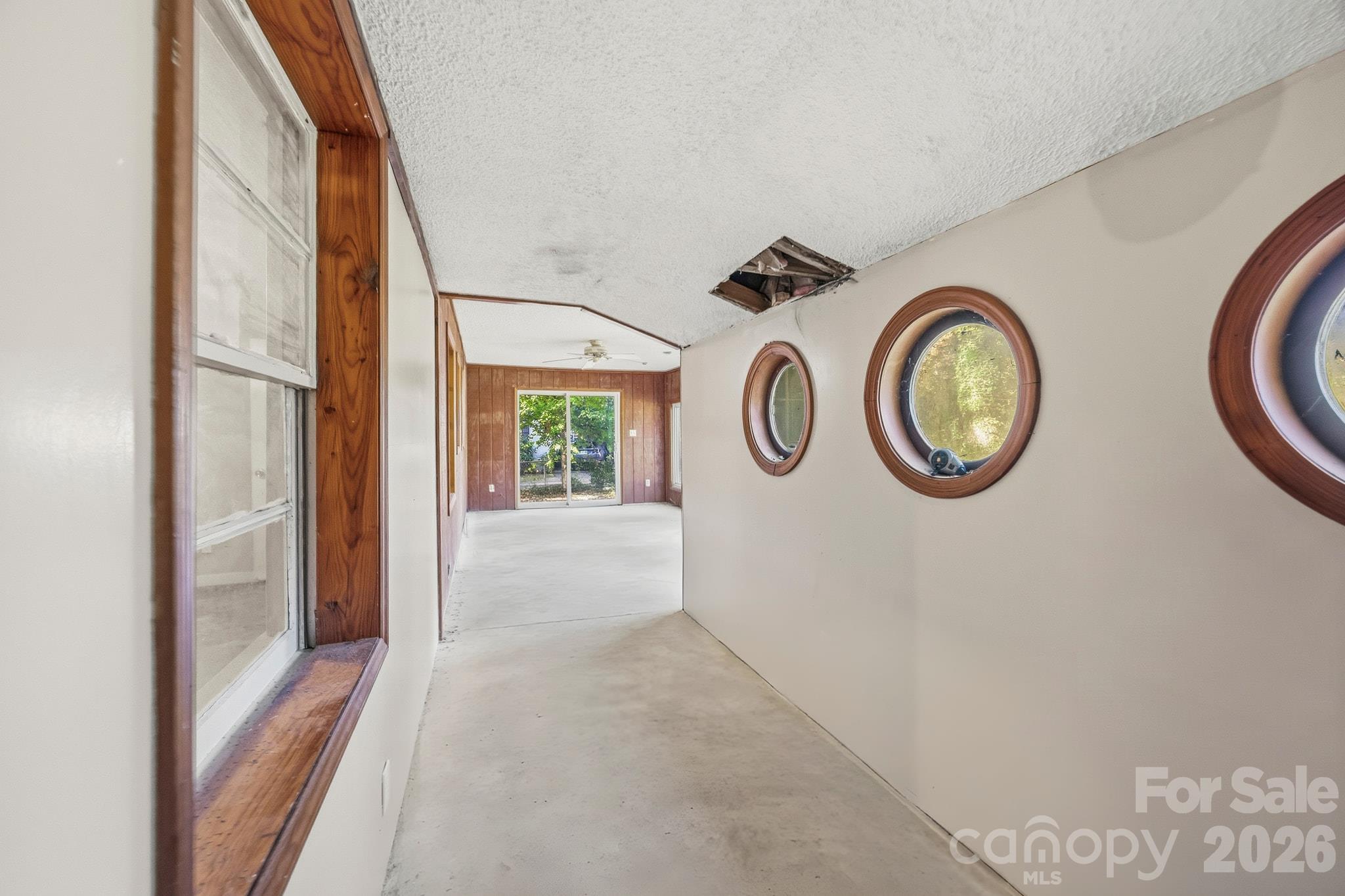 1427 Westbrook Circle