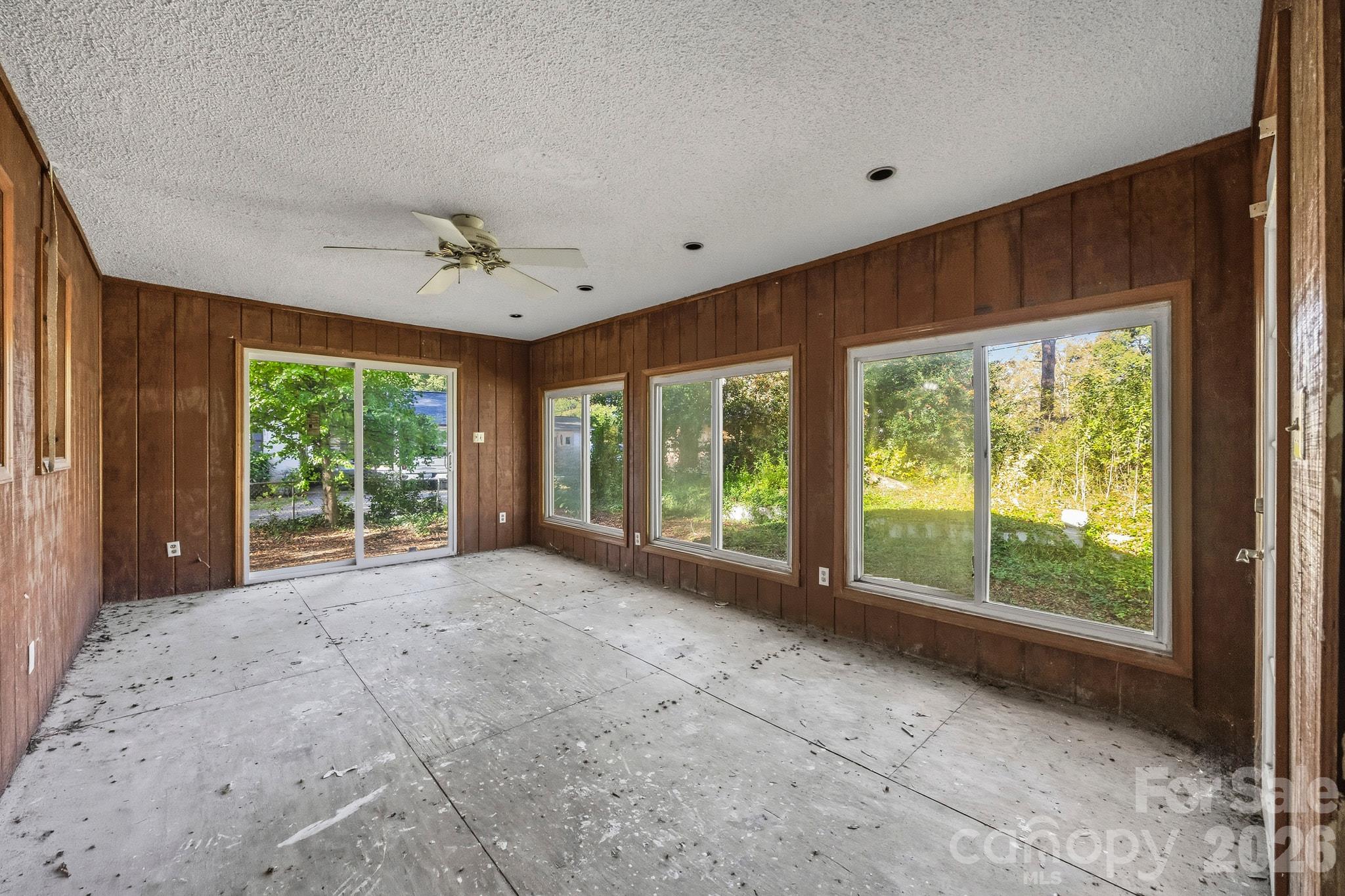 1427 Westbrook Circle