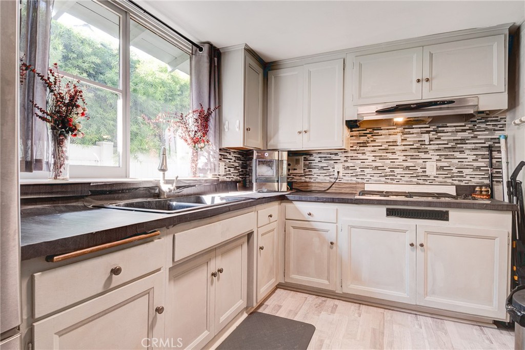 2541 Greenbrier Lane