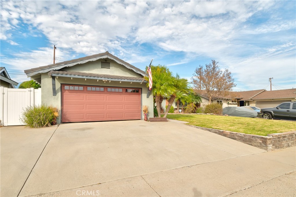 2541 Greenbrier Lane