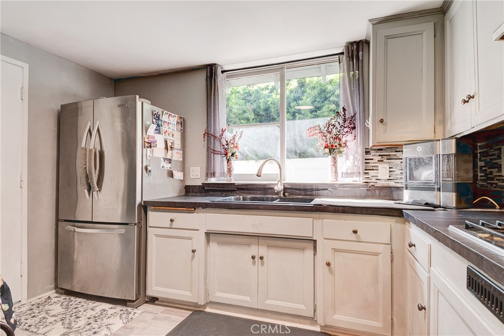 2541 Greenbrier Lane