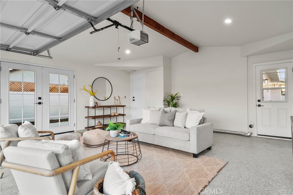 13861 Esplanade Avenue