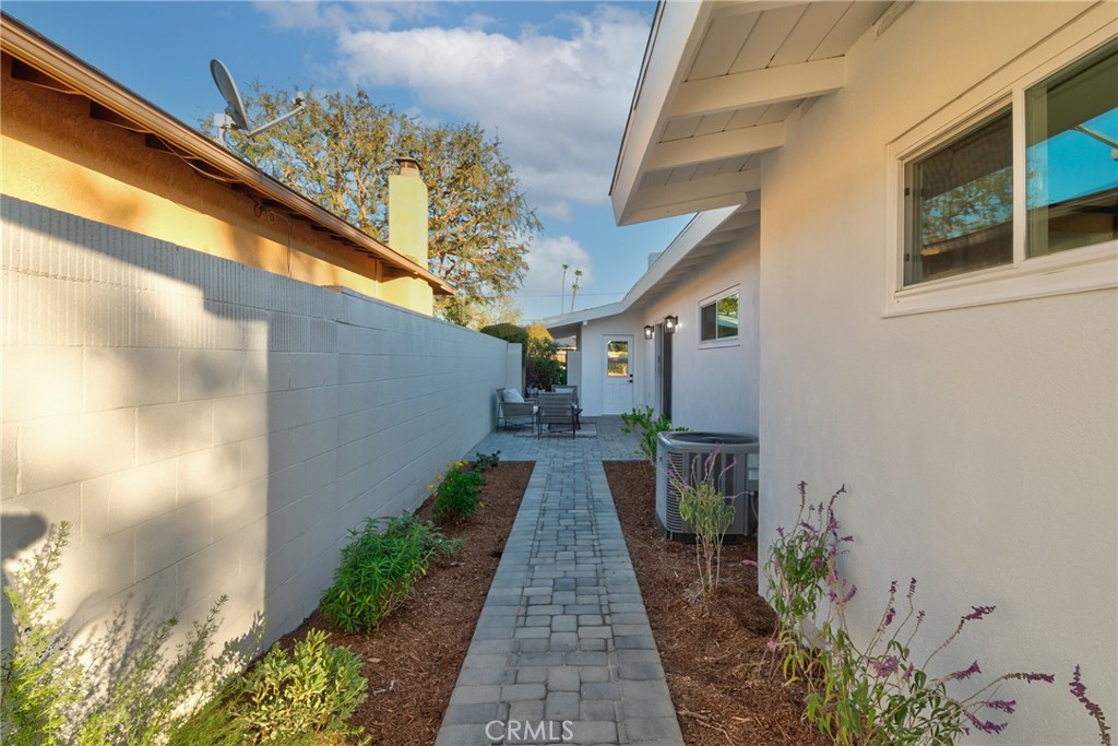 13861 Esplanade Avenue