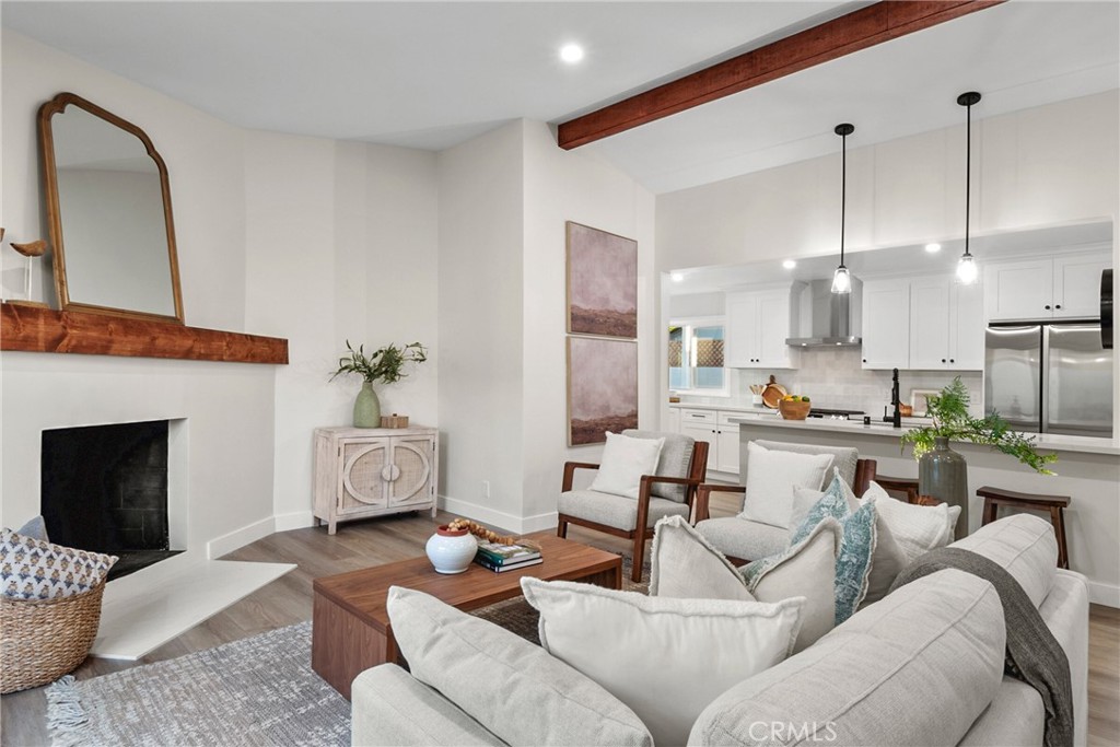 13861 Esplanade Avenue