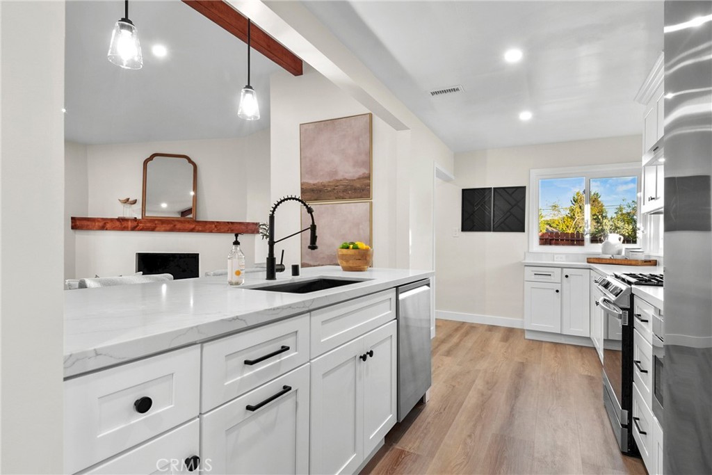 13861 Esplanade Avenue