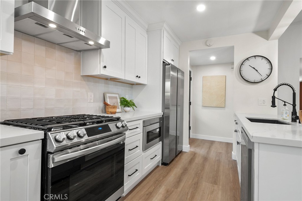 13861 Esplanade Avenue