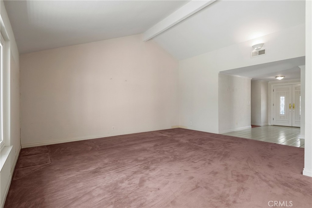 412 S Oakgrove Circle