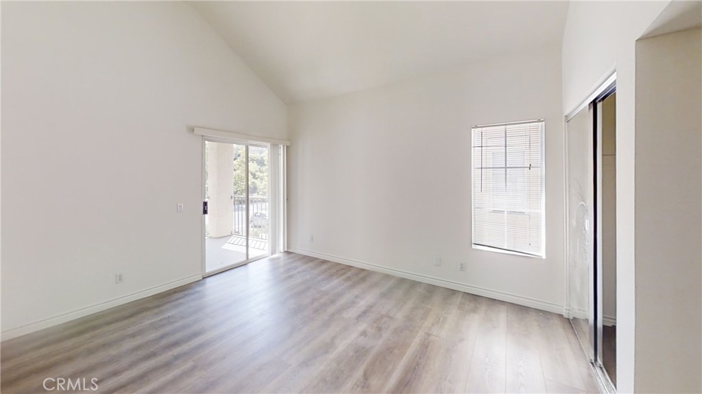 8215 E White Oak 101