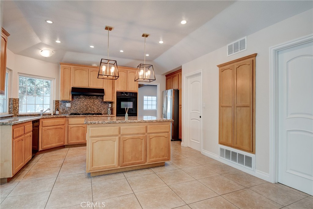 5221 E Fairlee Court