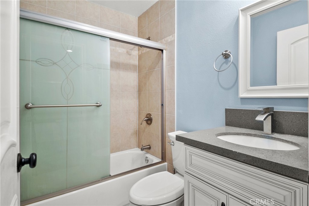 5221 E Fairlee Court