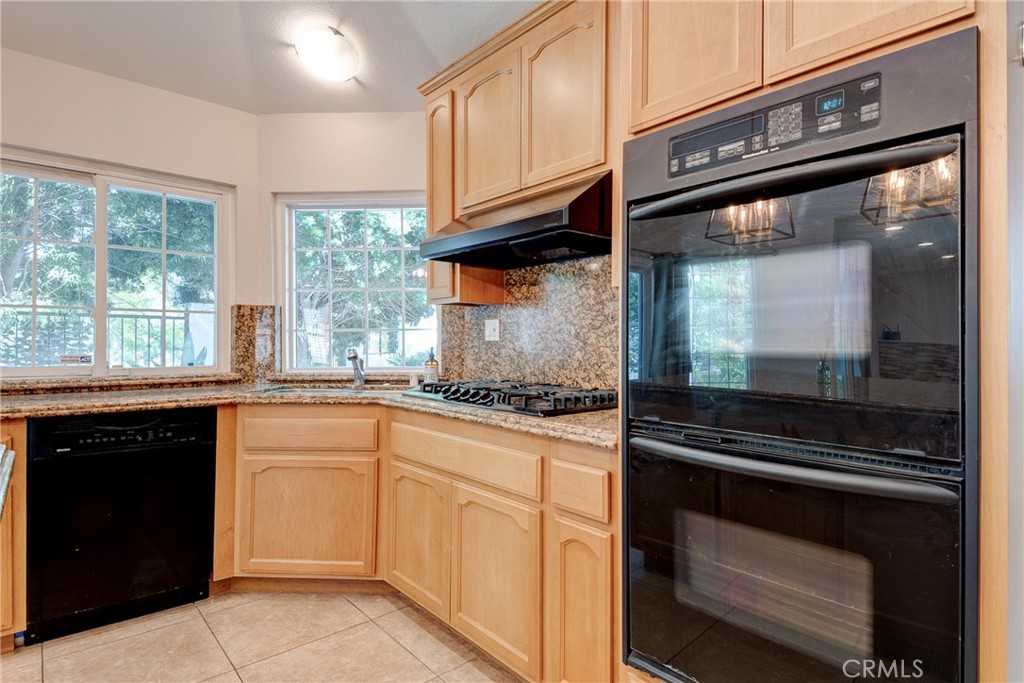 5221 E Fairlee Court