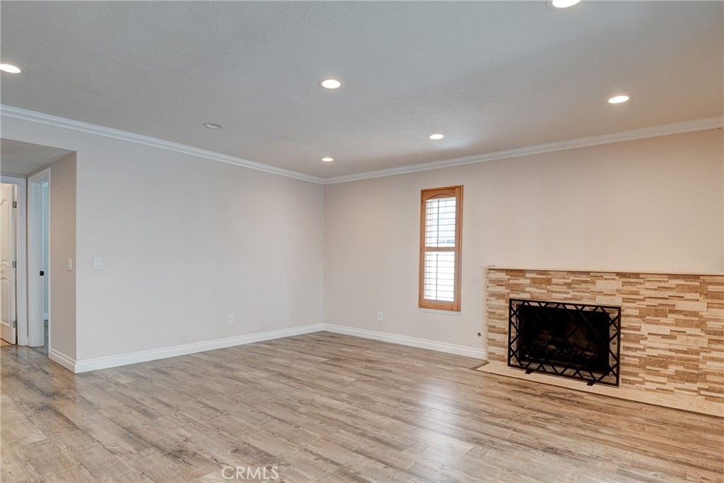 5221 E Fairlee Court