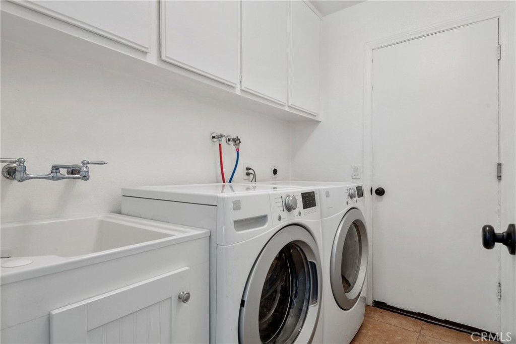 5221 E Fairlee Court