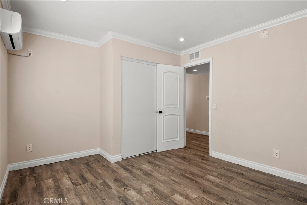 5221 E Fairlee Court