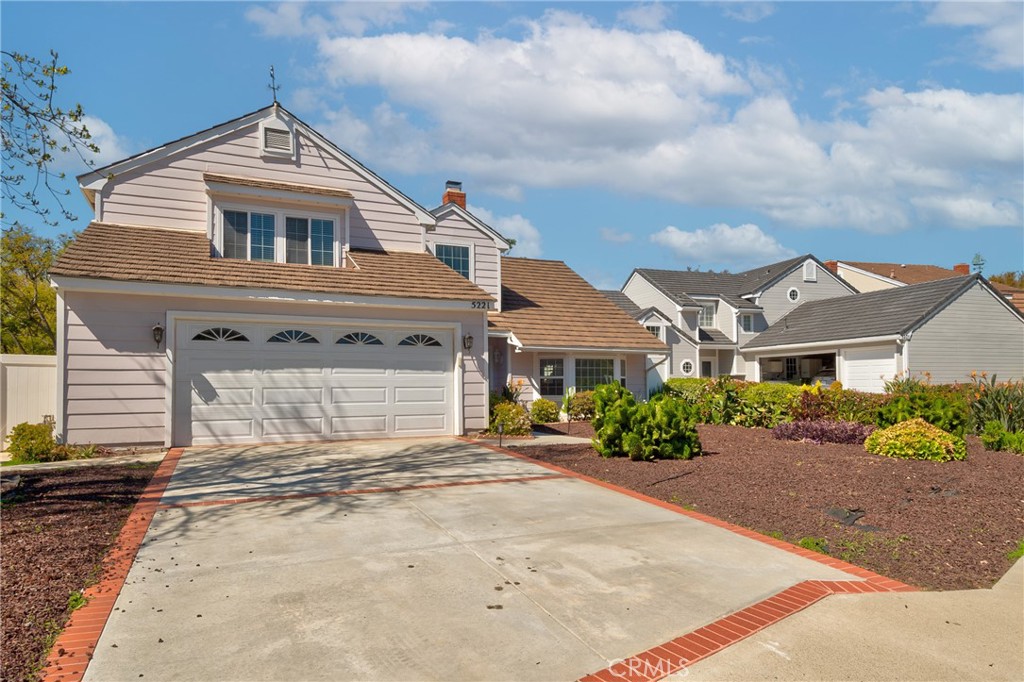 5221 E Fairlee Court