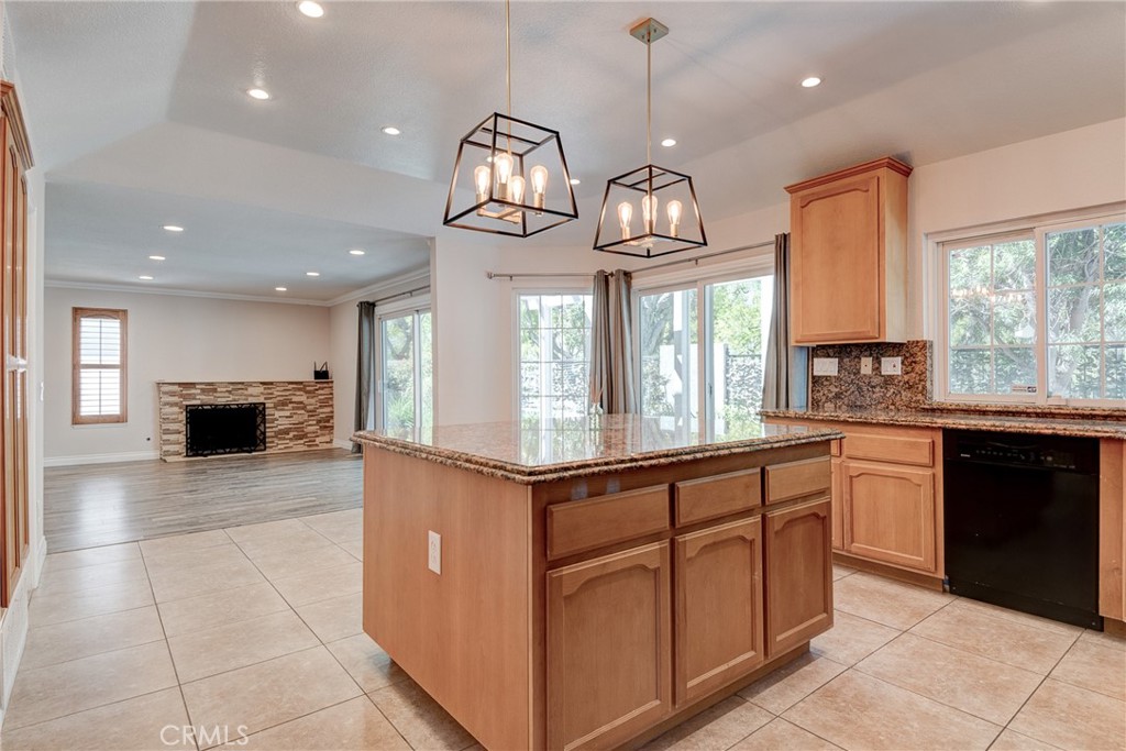 5221 E Fairlee Court