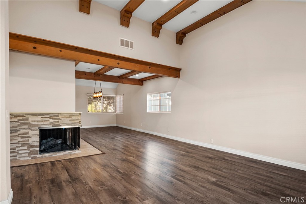 5221 E Fairlee Court