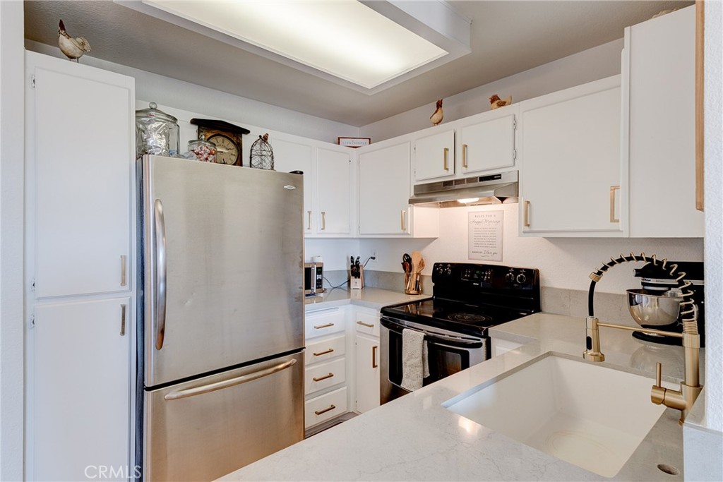 2500 San Gabriel Way 305