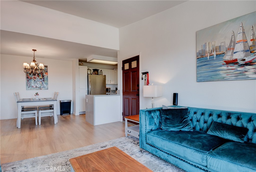 2500 San Gabriel Way 305