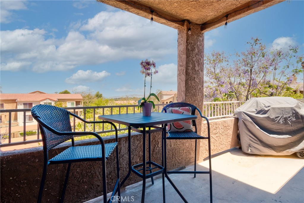 2500 San Gabriel Way 305