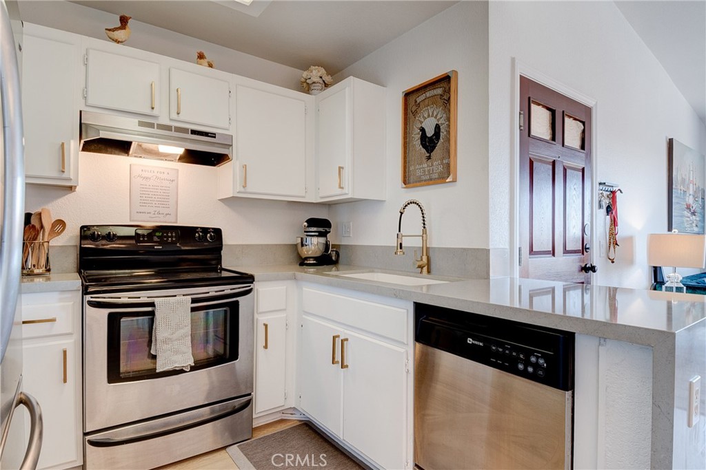 2500 San Gabriel Way 305