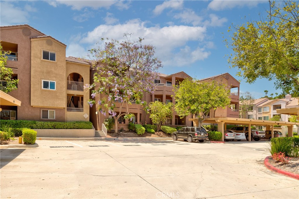 2500 San Gabriel Way 305