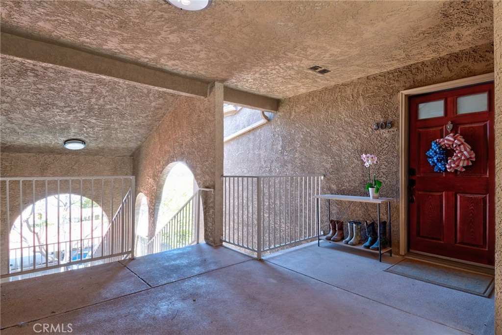 2500 San Gabriel Way 305