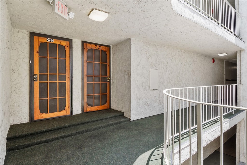 3565 Linden Avenue 220