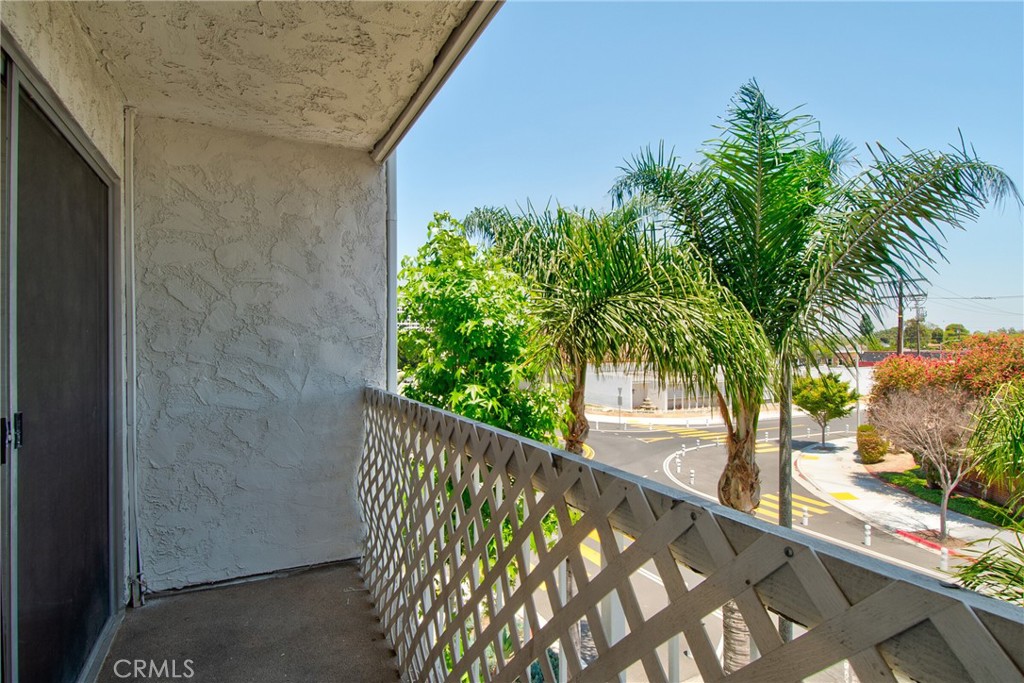 3565 Linden Avenue 220