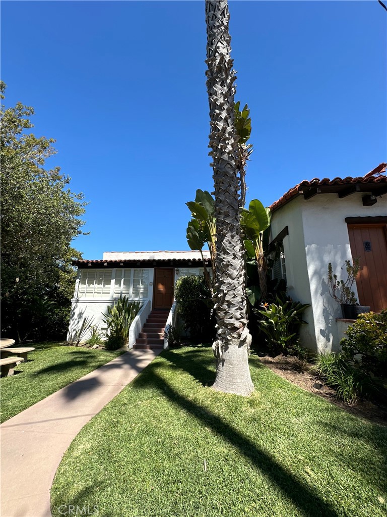 332 Encino Lane A