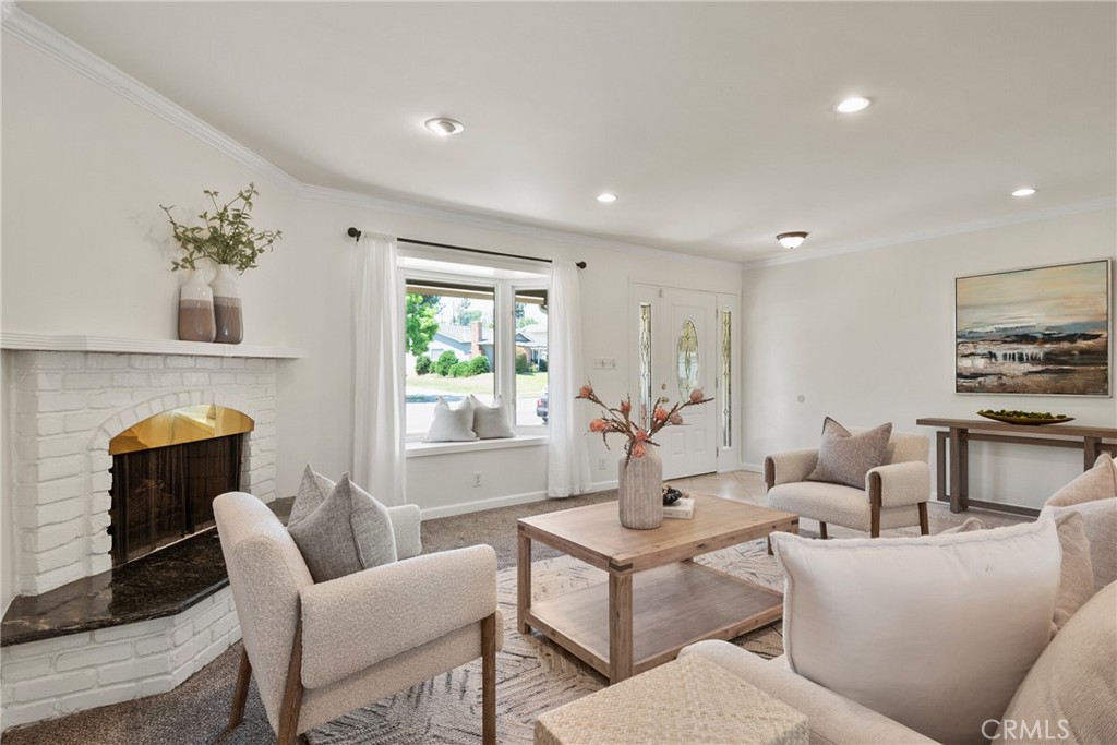 1525 E Baldwin Avenue