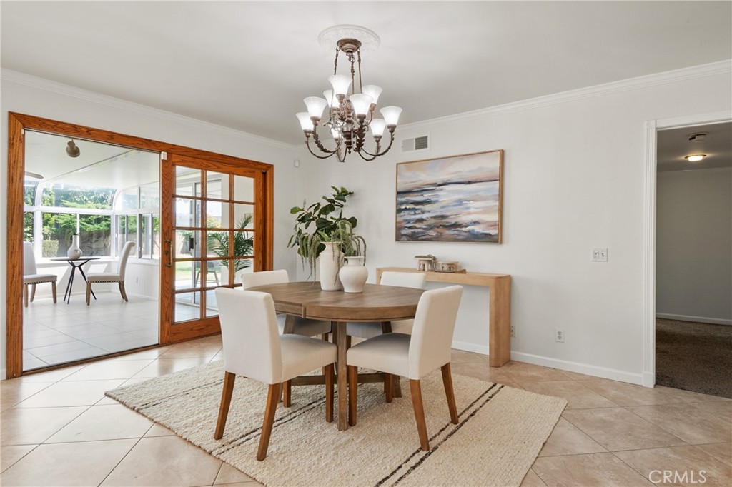 1525 E Baldwin Avenue