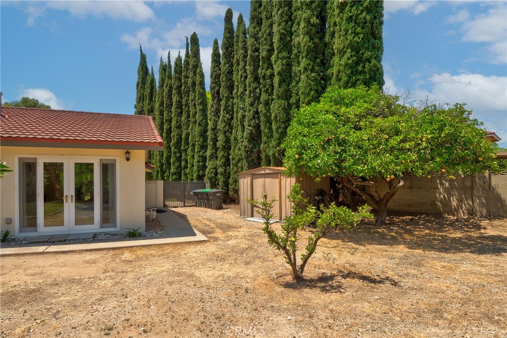 1525 E Baldwin Avenue